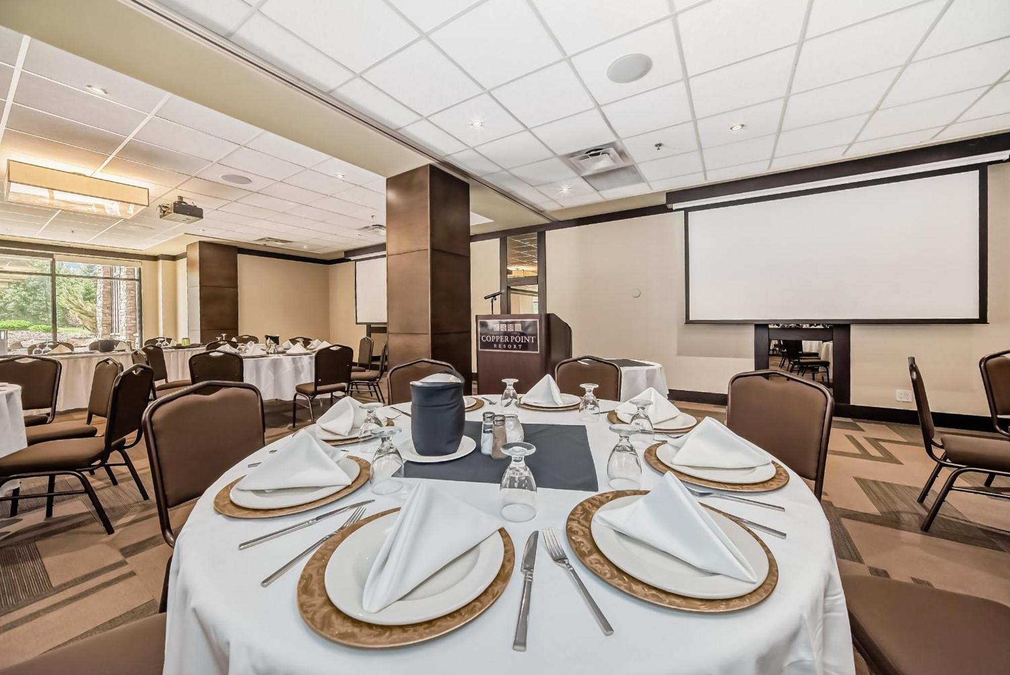 Copper Point Resort Invermere Luaran gambar
