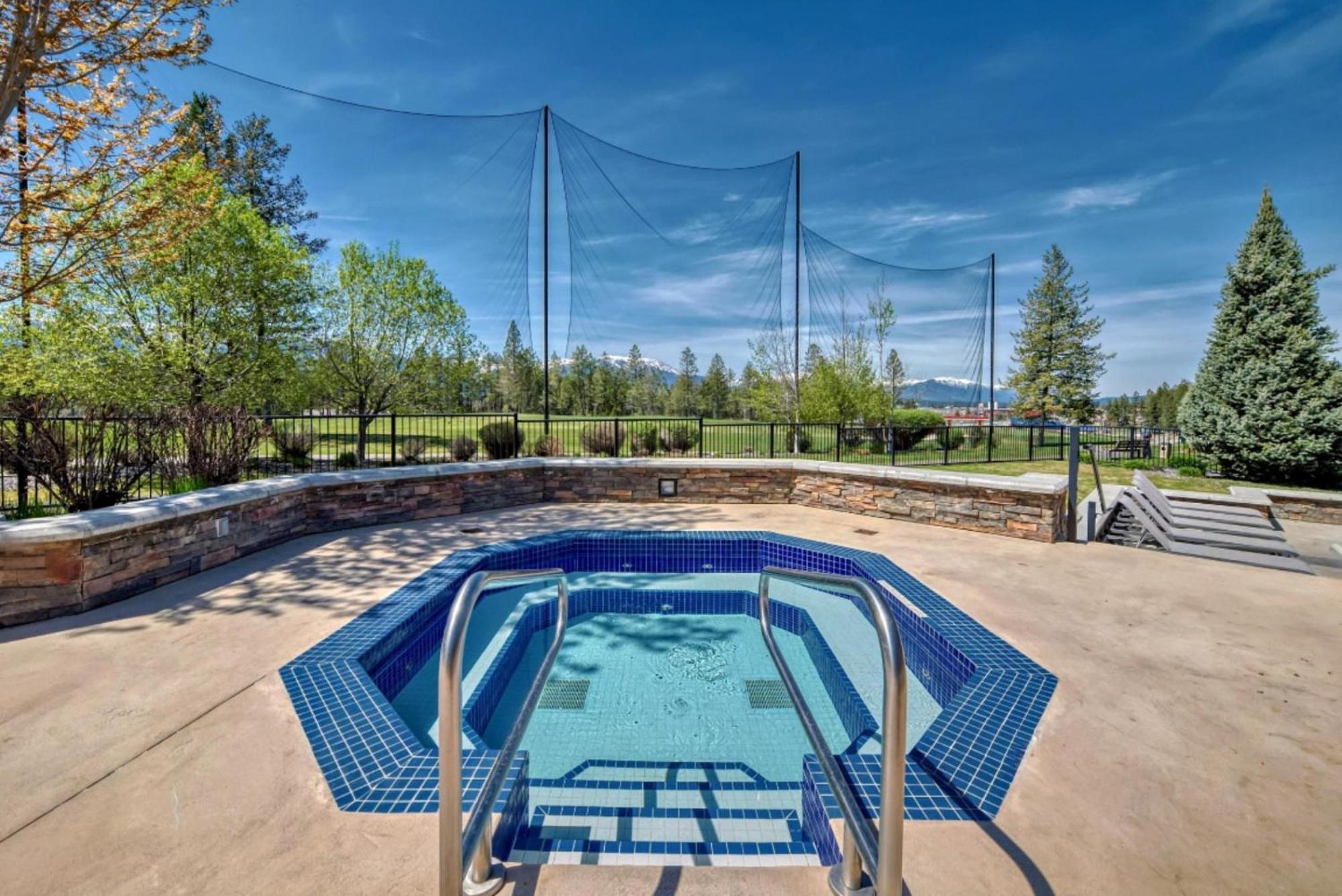 Copper Point Resort Invermere Luaran gambar