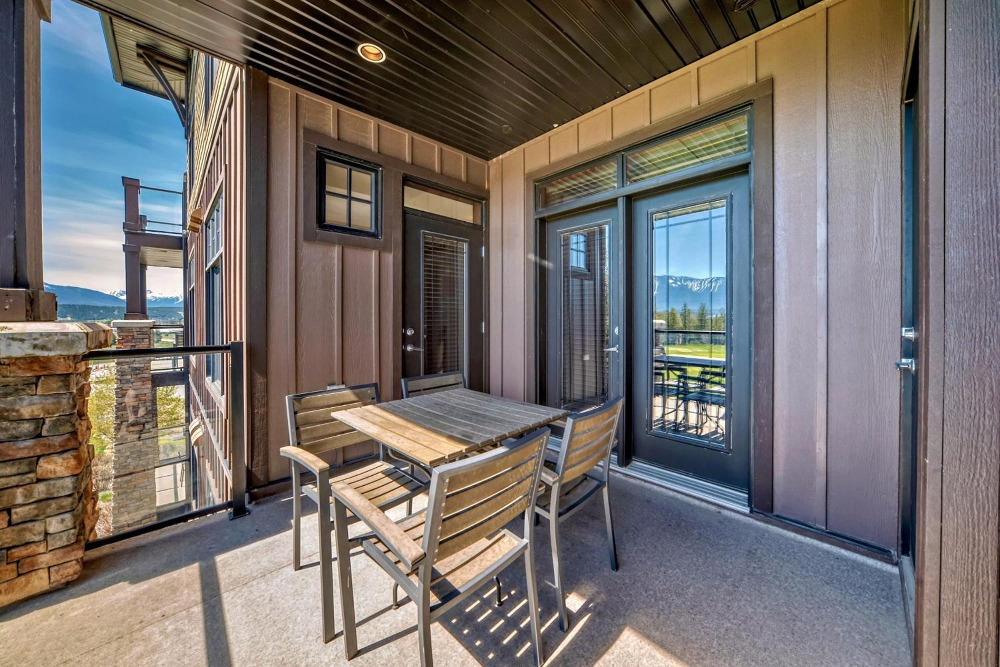 Copper Point Resort Invermere Luaran gambar